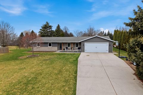 Photo of 3572 N 49th St, Sheboygan, WI 53083 (MLS # 1957298)