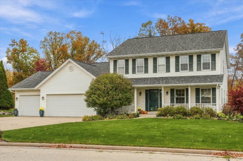 Photo of 1518 Sandstone Ln, Howards Grove, WI 53083 (MLS # 1986566)
