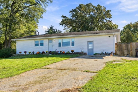 Photo of N1180 S Lake Shore Dr, Bloomfield, WI 53128 (MLS # 1985640)