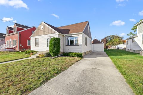 Photo of 1852 BELMONT St, Manitowoc, WI 54220 (MLS # 1940775) Photo of 1852 BELMONT St, Manitowoc, WI 54220 (MLS # 1940775)