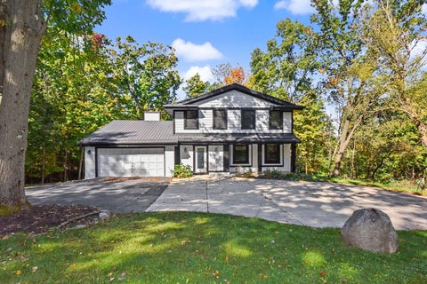 Photo of N2781 Wildwood Dr, Geneva, WI 53147 (MLS # 1983752)