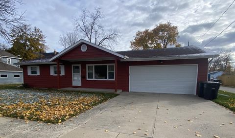 Photo of 1020 North St, Lake Geneva, WI 53147 (MLS # 1944072)