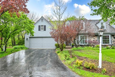 Photo of 10315 N Westport Cir, Mequon, WI 53092 (MLS # 1919348)