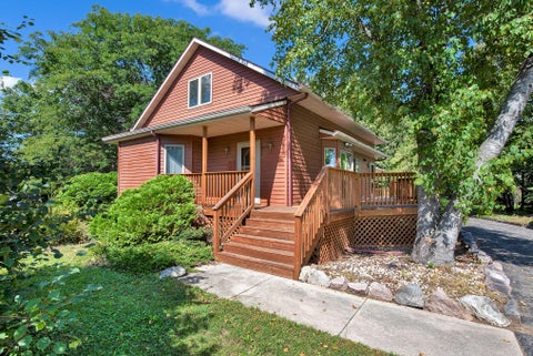 Photo of 29510 Washington Ave, Rochester, WI 53105 (MLS # 1980387)