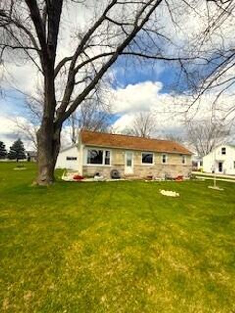 Photo of 4490 County Highway Q Rd, Richfield, WI 53017 (MLS # 1959254)