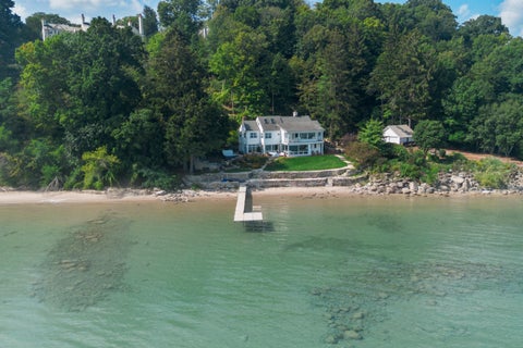 Photo of 7000 N Beach Dr, Fox Point, WI 53217 (MLS # 1980124)
