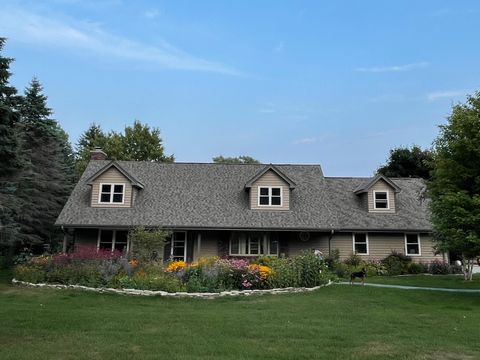 1746 Malibu Dr, Cedarburg, WI 53012 - #: 1949532