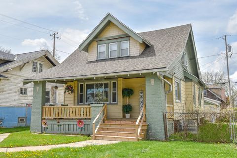 Photo of 2809 N 38th St, Milwaukee, WI 53210 (MLS # 1959239)
