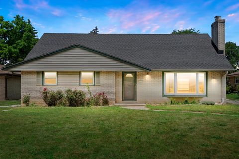 Photo of 1792 Poplar Ave, South Milwaukee, WI 53172 (MLS # 1925405)