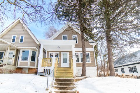 Photo of 3422 N 11th St, Milwaukee, WI 53206 (MLS # 1947645)