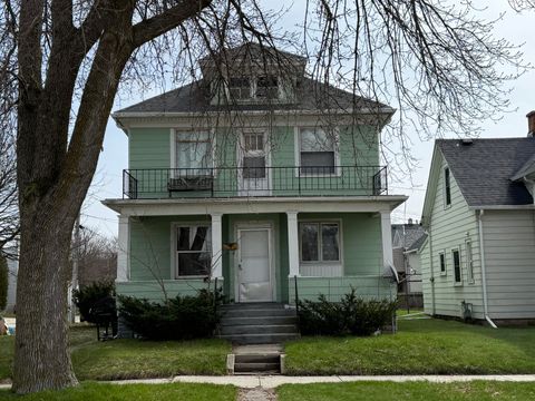 Photo of 2041 N 13th St, Sheboygan, WI 53081 (MLS # 1958777)