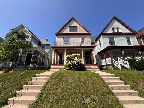Photo of 2637 N Oakland Ave, Milwaukee, WI 53211 (MLS # 1977128)