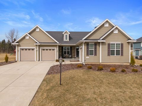 Photo of 7820 W Mourning Dove Ln, Mequon, WI 53097 (MLS # 1910626)
