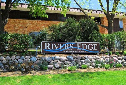 Photo of 4117 W Rivers Edge Cir, Brown Deer, WI 53209 (MLS # 1951136)