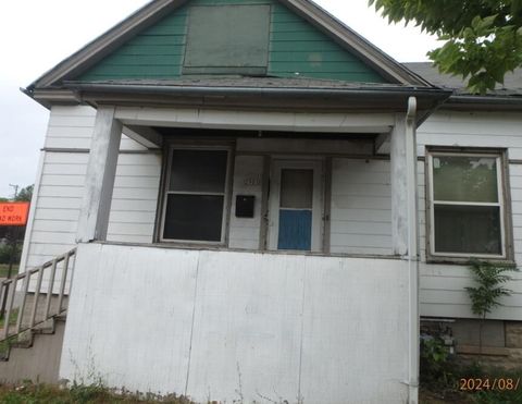 Photo of 2901 N Mother Simpson Way, Milwaukee, WI 53206 (MLS # 1947079)