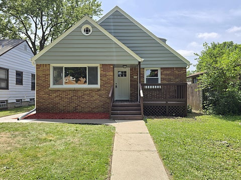 Photo of 6169 W Spencer Pl, Milwaukee, WI 53218 (MLS # 1969783)