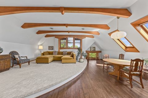 Photo of 2719 E Park Pl, Milwaukee, WI 53211 (MLS # 1928349)