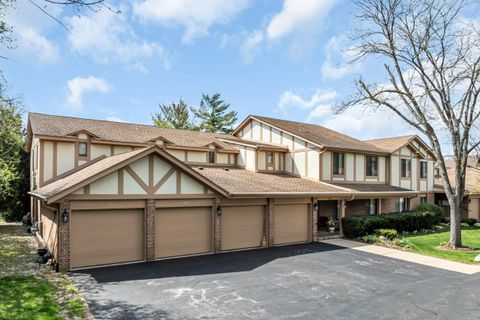 Photo of 709 S Lake Shore Dr, Lake Geneva, WI 53147 (MLS # 1960416)