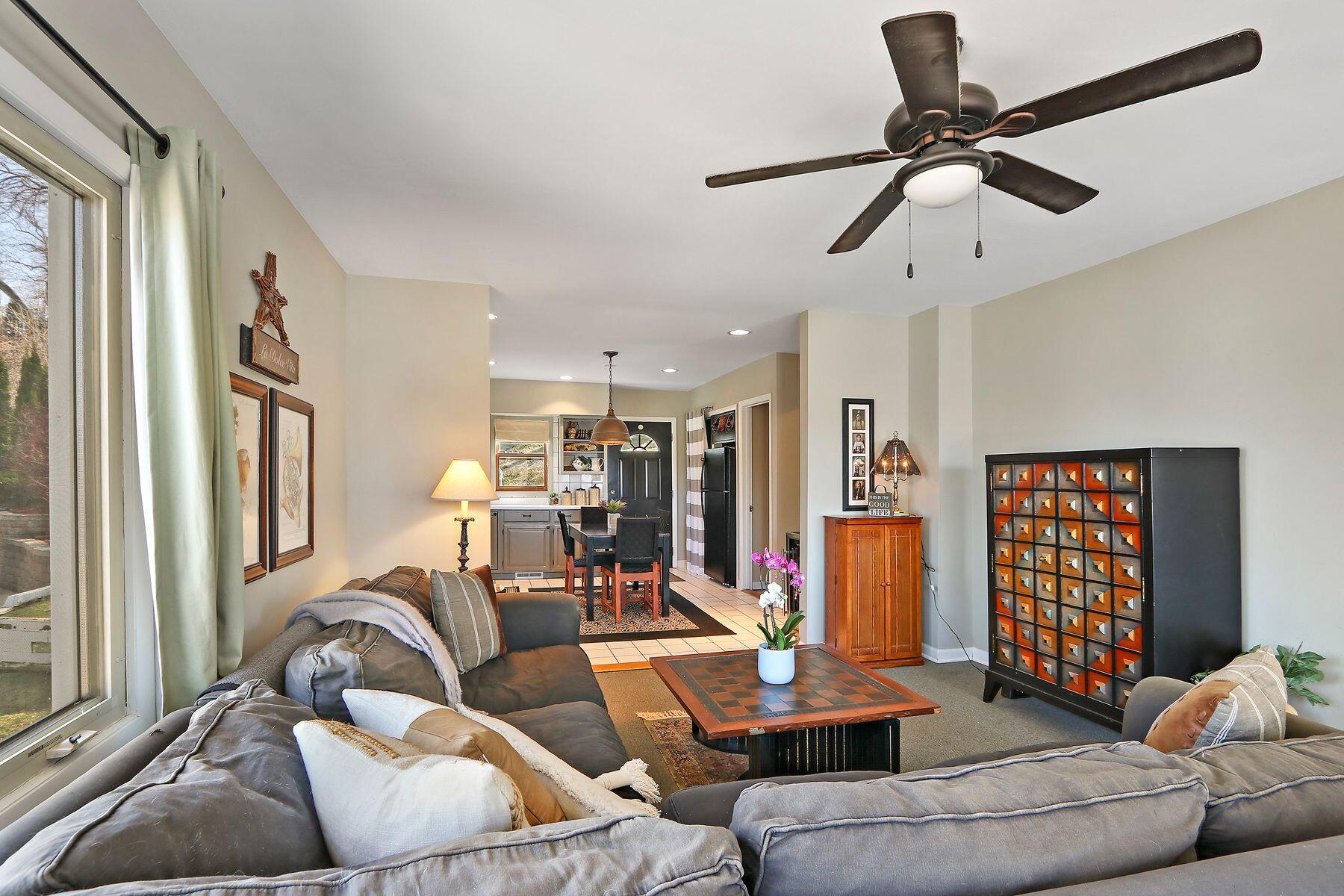 Twin Lakes, Wisconsin 53181, United States, 3 Bedrooms Bedrooms, ,3 BathroomsBathrooms,Residential,Pending,102960