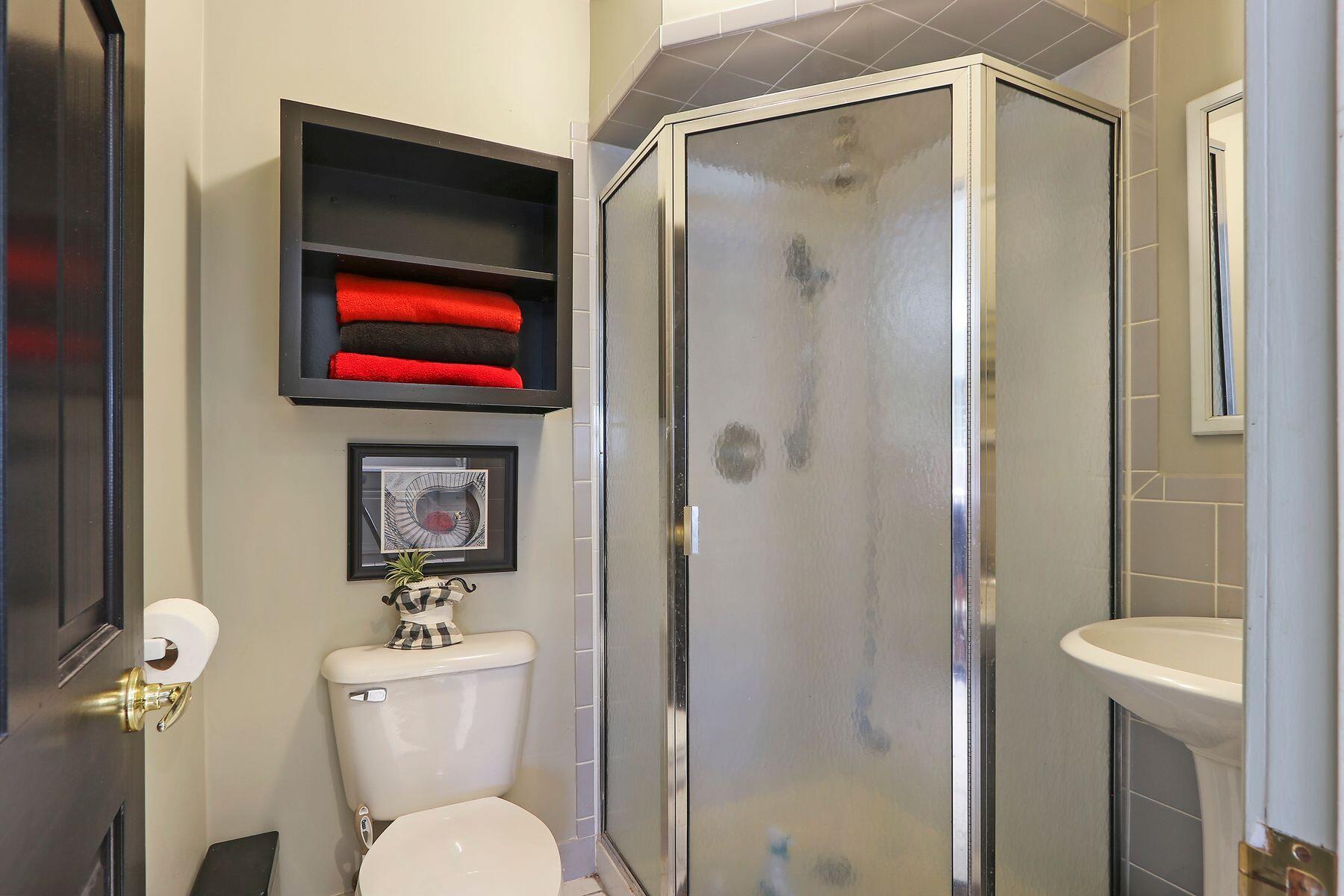 Twin Lakes, Wisconsin 53181, United States, 3 Bedrooms Bedrooms, ,3 BathroomsBathrooms,Residential,Pending,102960