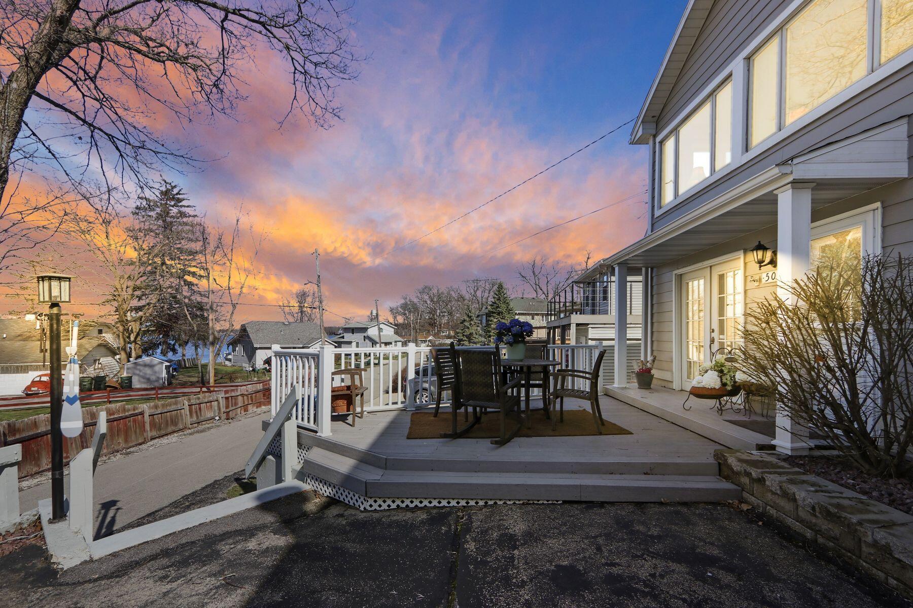 Twin Lakes, Wisconsin 53181, United States, 3 Bedrooms Bedrooms, ,3 BathroomsBathrooms,Residential,Pending,102960