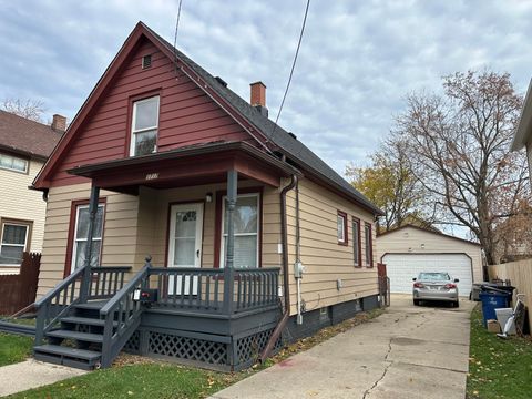 Photo of 1717 Edgewood Ave, Racine, WI 53404 (MLS # 1945177)