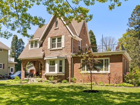Photo of 605 East Riverside Dr, Kohler, WI 53044 (MLS # 1964837)