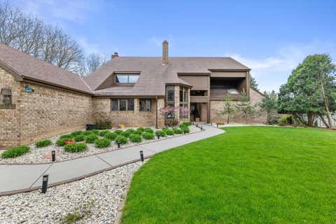 Photo of 19755 Brian Dr, Brookfield, WI 53045 (MLS # 1972091)
