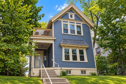 Photo of 1106 E Pryor Ave, Milwaukee, WI 53207 (MLS # 1985450)