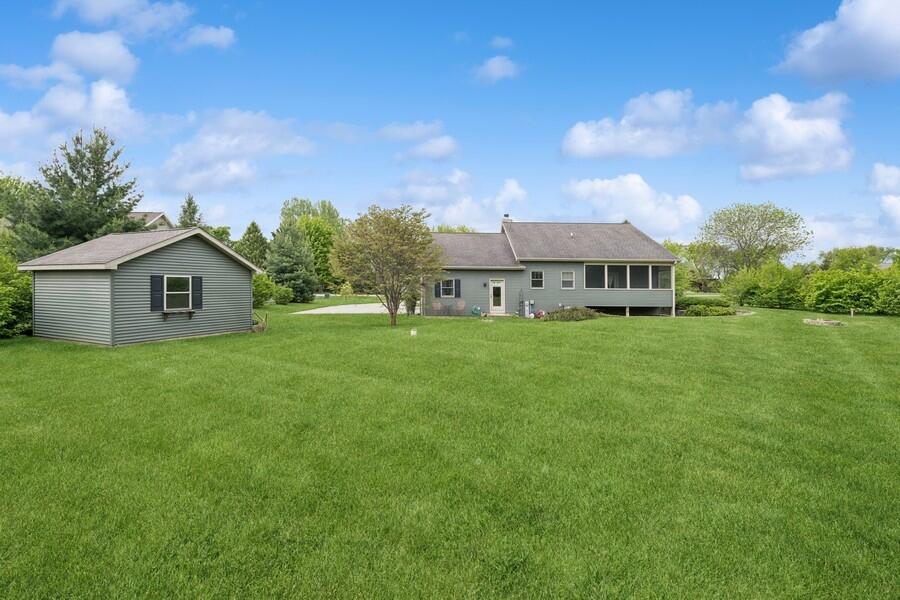 Bloomfield, Wisconsin 53128, United States, 2 Bedrooms Bedrooms, ,3 BathroomsBathrooms,Residential,Active,169367