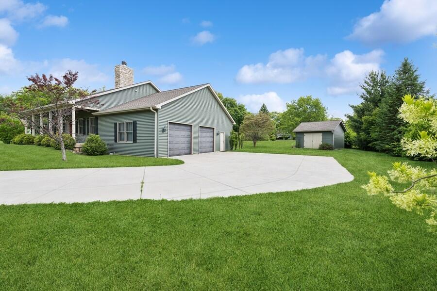 Bloomfield, Wisconsin 53128, United States, 2 Bedrooms Bedrooms, ,3 BathroomsBathrooms,Residential,Active,169367