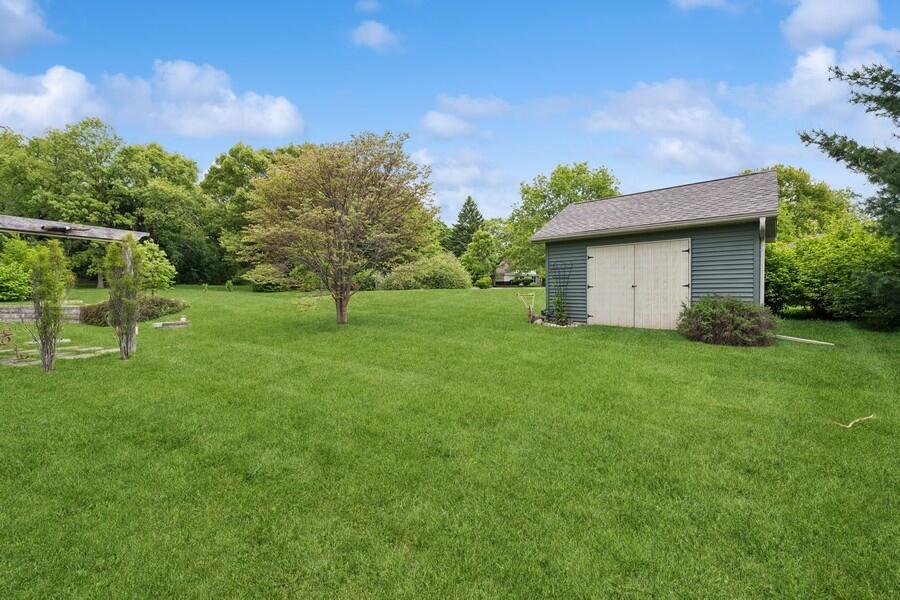 Bloomfield, Wisconsin 53128, United States, 2 Bedrooms Bedrooms, ,3 BathroomsBathrooms,Residential,Active,169367