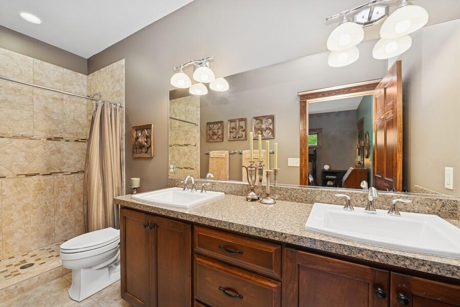 Bloomfield, Wisconsin 53128, United States, 2 Bedrooms Bedrooms, ,3 BathroomsBathrooms,Residential,Active,169367