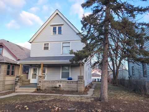Photo of 4768 30th St, Milwaukee, WI 53209 (MLS # 1952847)