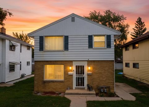 Photo of 4344 N 88th St, Milwaukee, WI 53222 (MLS # 1939651)