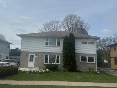 Photo of 3608 Regency Dr, Racine, WI 53402 (MLS # 1954034)