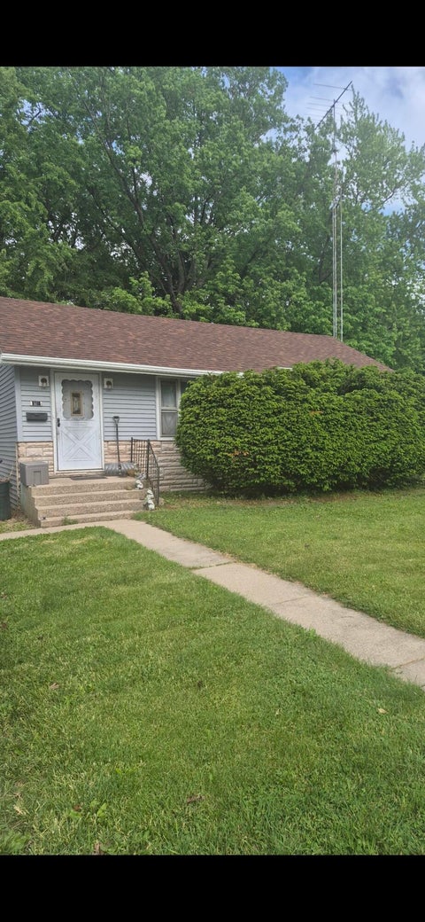 Photo of 517 N Wisconsin St, Elkhorn, WI 53121 (MLS # 1975591)