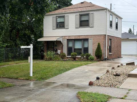 Photo of 1616 E Eden Pl, Saint Francis, WI 53235 (MLS # 1975382)