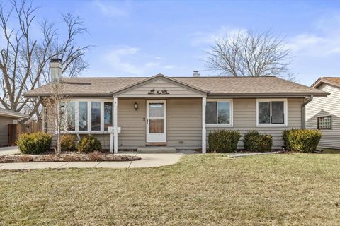 Photo of 8204 15th Ave, Kenosha, WI 53143 (MLS # 1952126)
