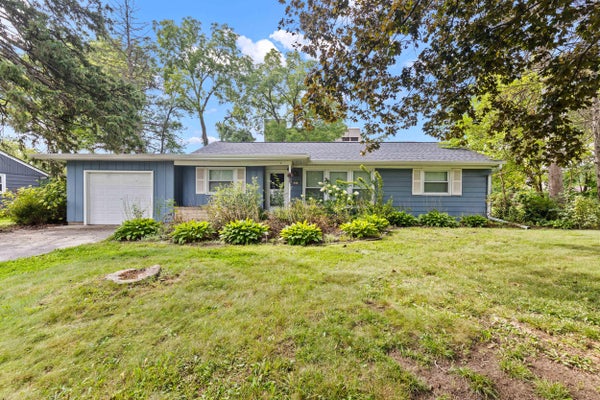 9999 W GRANGE AVE, HALES CORNERS, WI 53130 - Image 319580147ccbc7986c942f4e7efaeb0b/2471569369