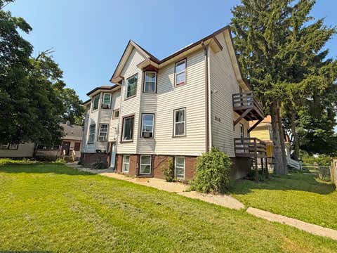 Photo of 1533 Winslow St, Racine, WI 53404 (MLS # 1976242)