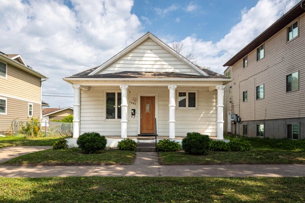 1009 5TH AVE S, LA CROSSE, WI 54601 - Image 31dc2f558315d3cb4c48cebdf8ee240d/1001673101