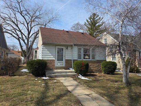 Photo of 3029 N 88th St, Milwaukee, WI 53222 (MLS # 1954704)