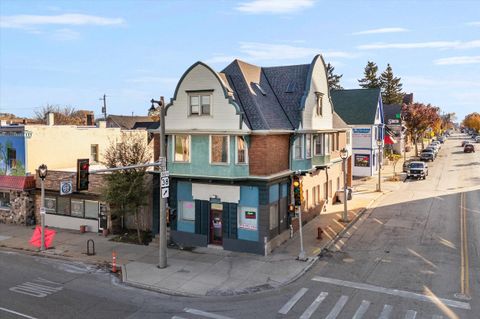 Photo of 573 W Lincoln Ave, Milwaukee, WI 53207 (MLS # 1963398)