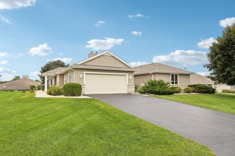 Photo of W174N7920 Wildwood Dr, Menomonee Falls, WI 53051 (MLS # 1931977)
