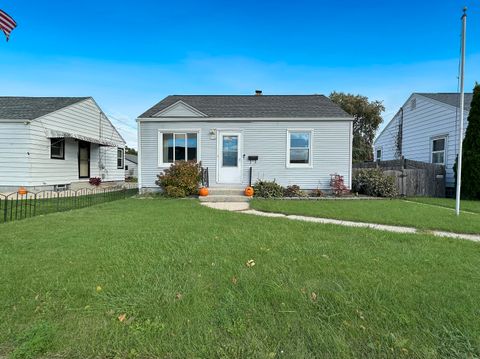 Photo of 3136 S Chase Ave, Milwaukee, WI 53207 (MLS # 1940770) Photo of 3136 S Chase Ave, Milwaukee, WI 53207 (MLS # 1940770)