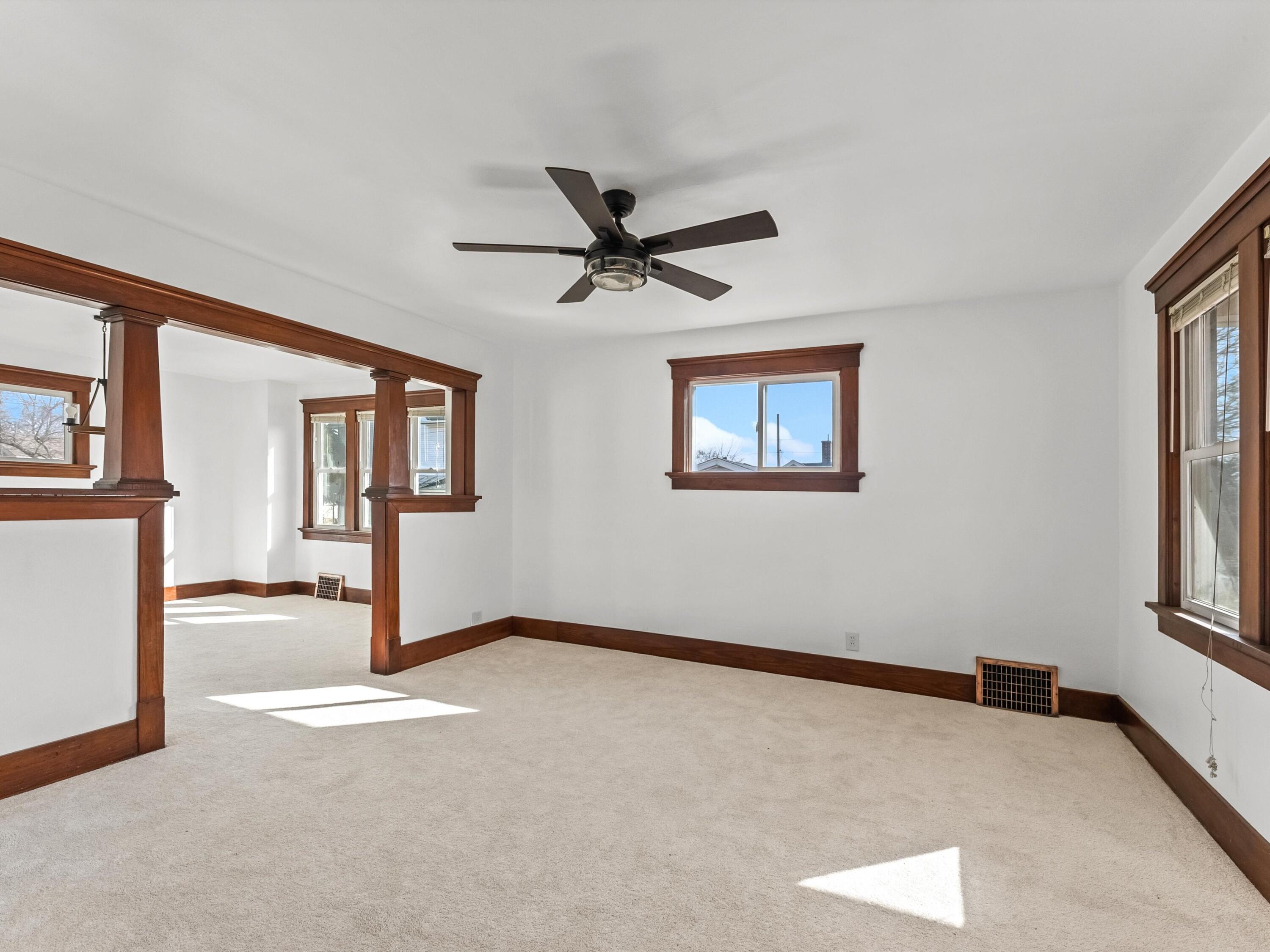 Manitowoc, Wisconsin 54220, United States, 3 Bedrooms Bedrooms, ,1 BathroomBathrooms,Residential,Active,87616