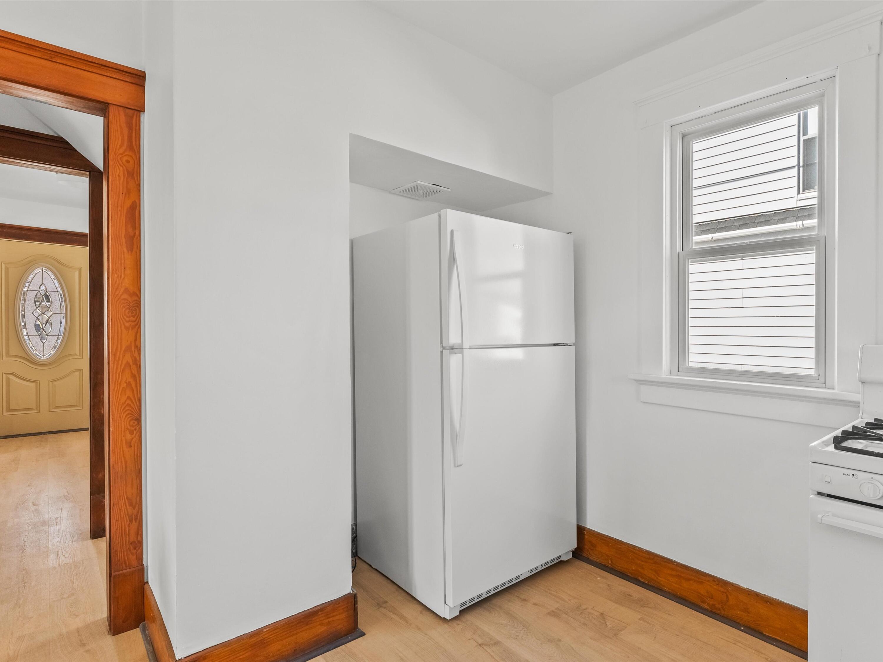 Manitowoc, Wisconsin 54220, United States, 3 Bedrooms Bedrooms, ,1 BathroomBathrooms,Residential,Active,87616