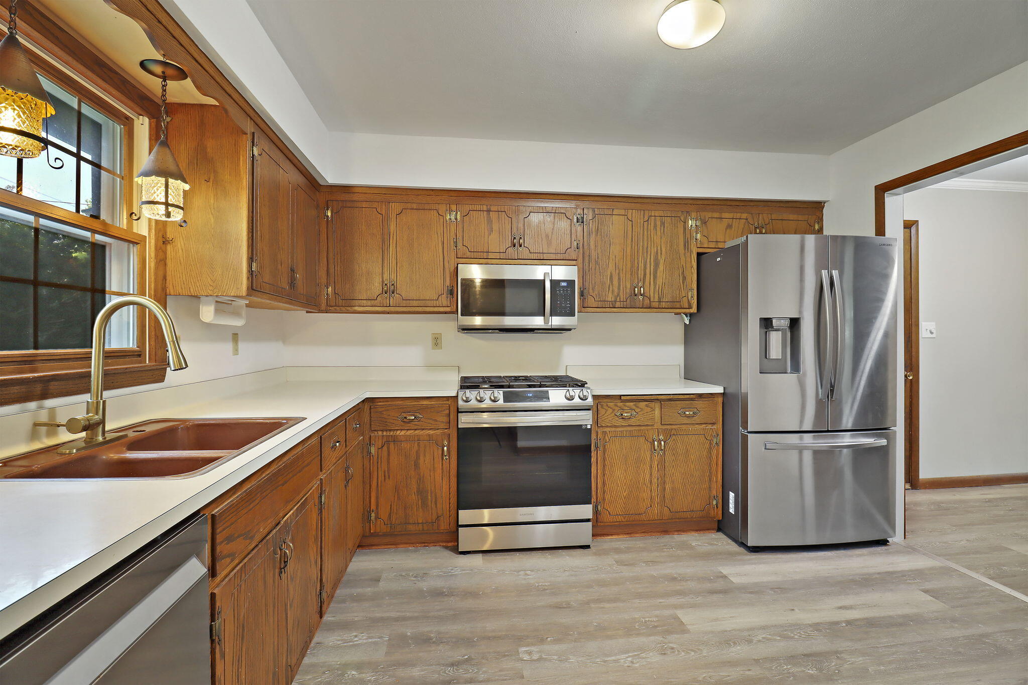 Caledonia, Wisconsin 53406, United States, 4 Bedrooms Bedrooms, ,3 BathroomsBathrooms,Residential,Active,193904