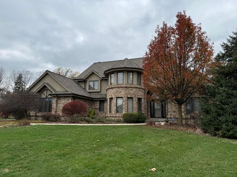 Photo of 12343 N Woodfield Ct, Mequon, WI 53092 (MLS # 1899664)